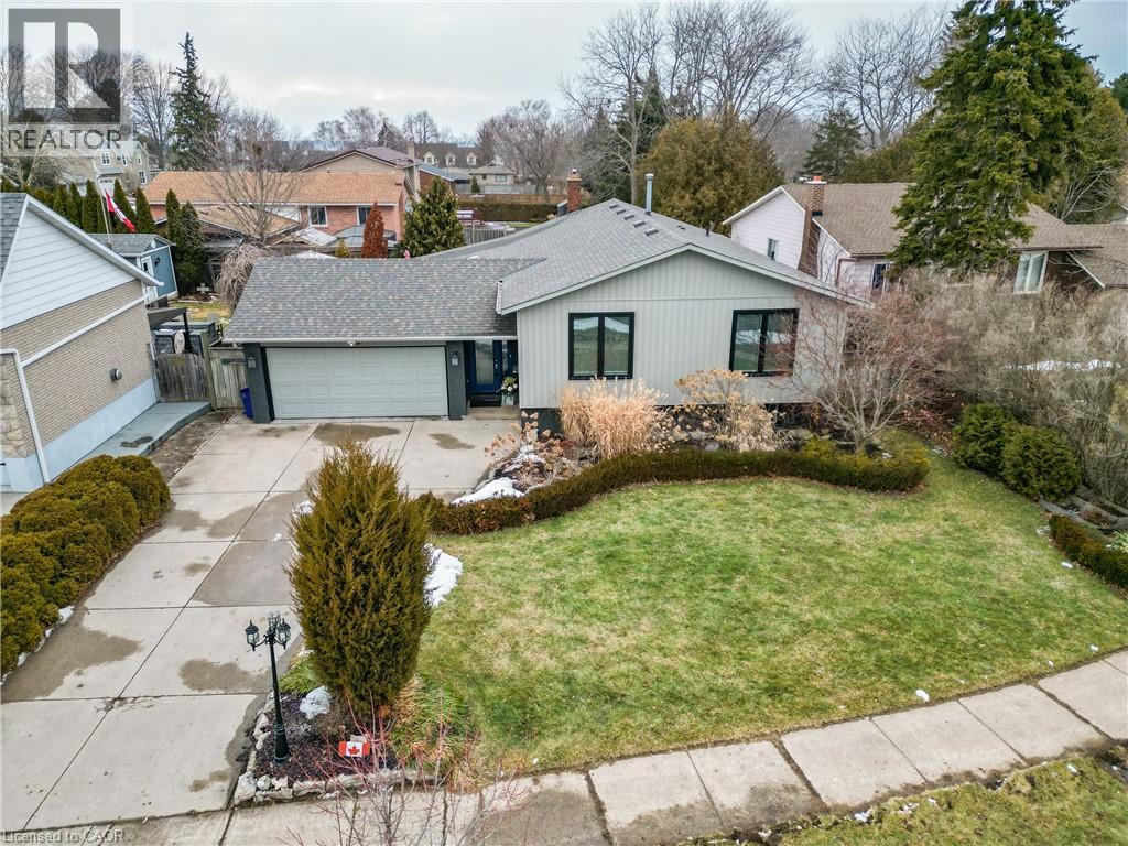 16 SAMUEL Road, Grimsby, Ontario