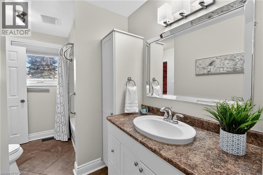 16 Samuel Road, Grimsby, Ontario  L3M 4P6 - Photo 14 - 40807384