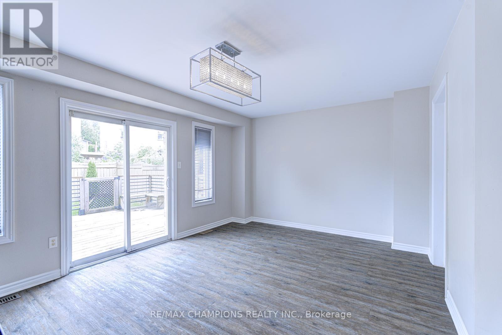 20 Bell Street, Barrie, Ontario  L4N 0J2 - Photo 12 - S12690152