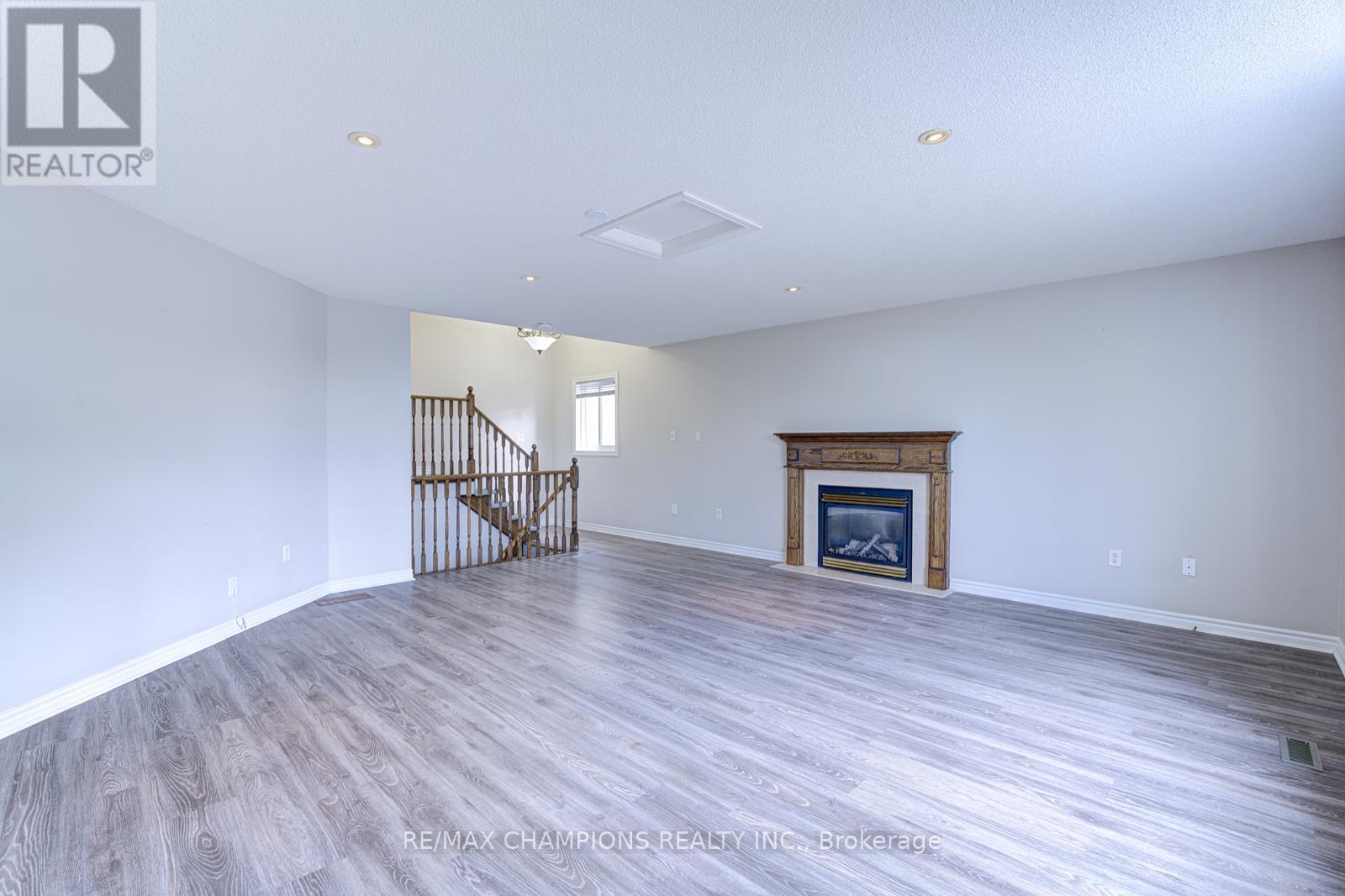 20 Bell Street, Barrie, Ontario  L4N 0J2 - Photo 23 - S12690152