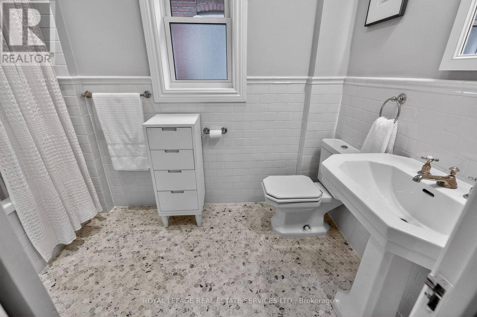 396 Durie Street, Toronto (Runnymede-Bloor West Village), Ontario  M6S 3G4 - Photo 28 - W12912340