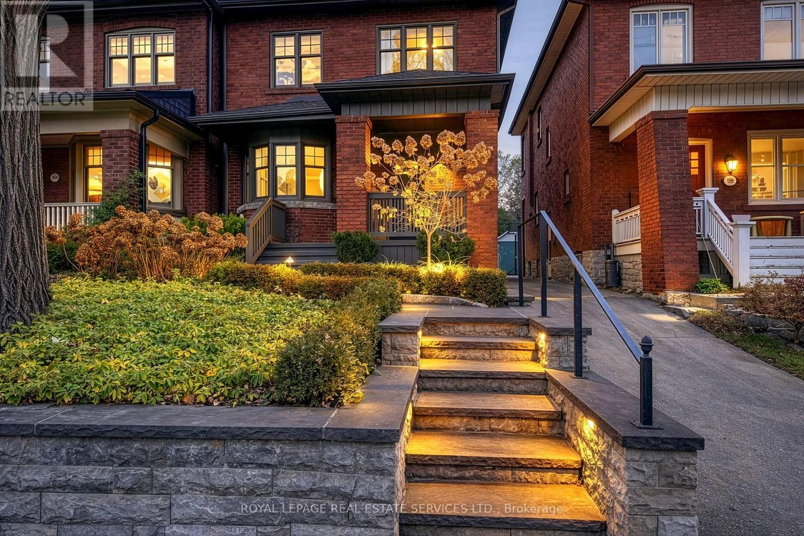 396 Durie Street, Toronto (Runnymede-Bloor West Village), Ontario  M6S 3G4 - Photo 39 - W12912340