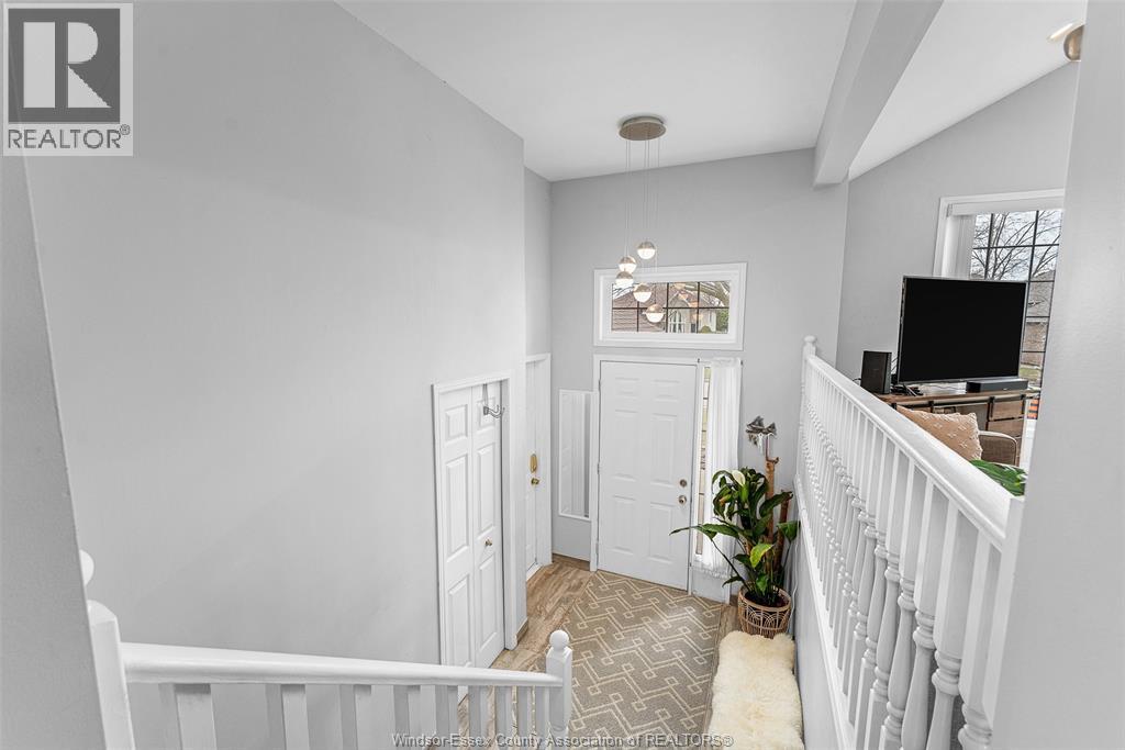 3888 Aristotle Crescent, Windsor, Ontario  N9G 2N9 - Photo 6 - 26006075