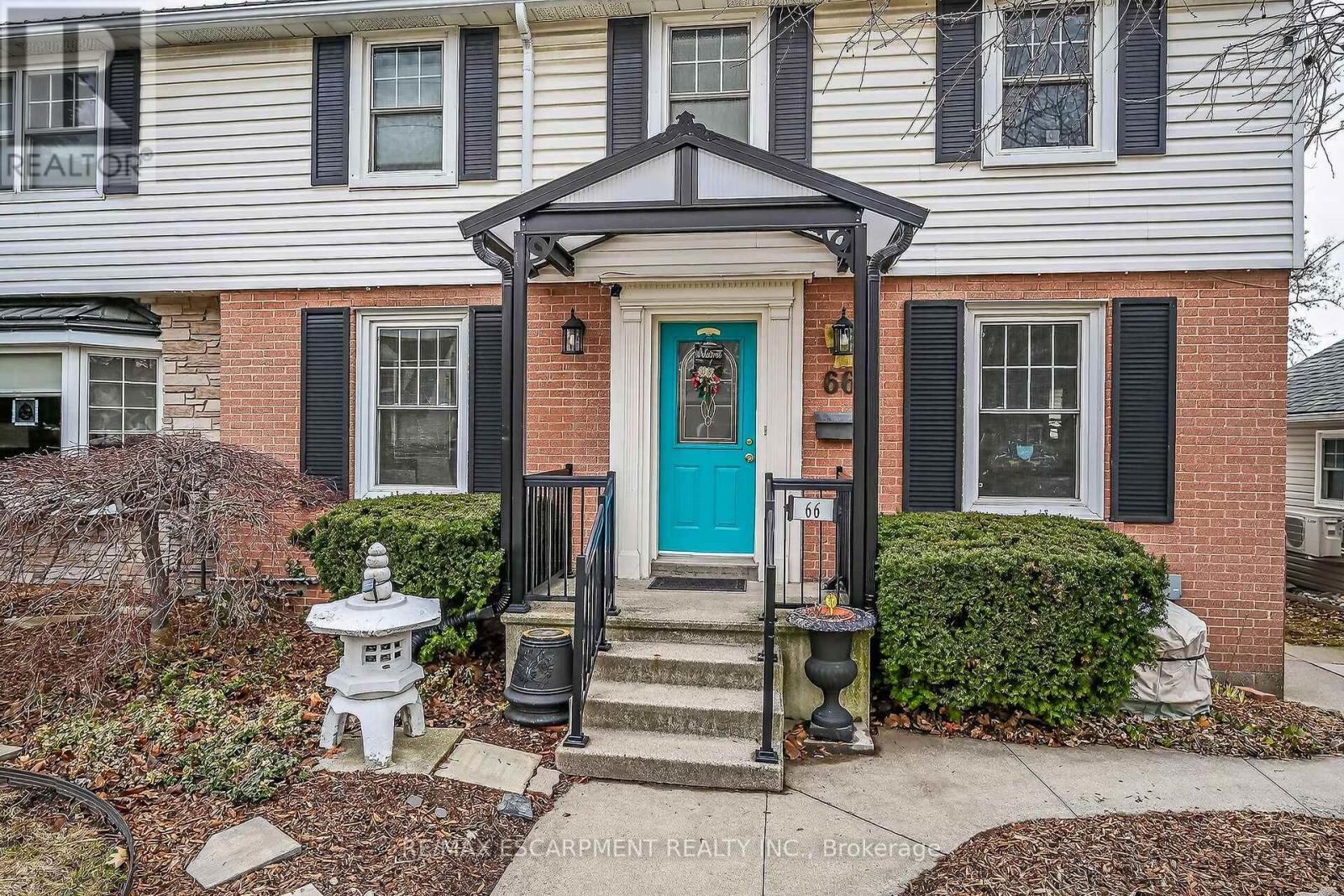 66 Arcade Crescent, Hamilton, Ontario  L9C 3H9 - Photo 3 - X12913982