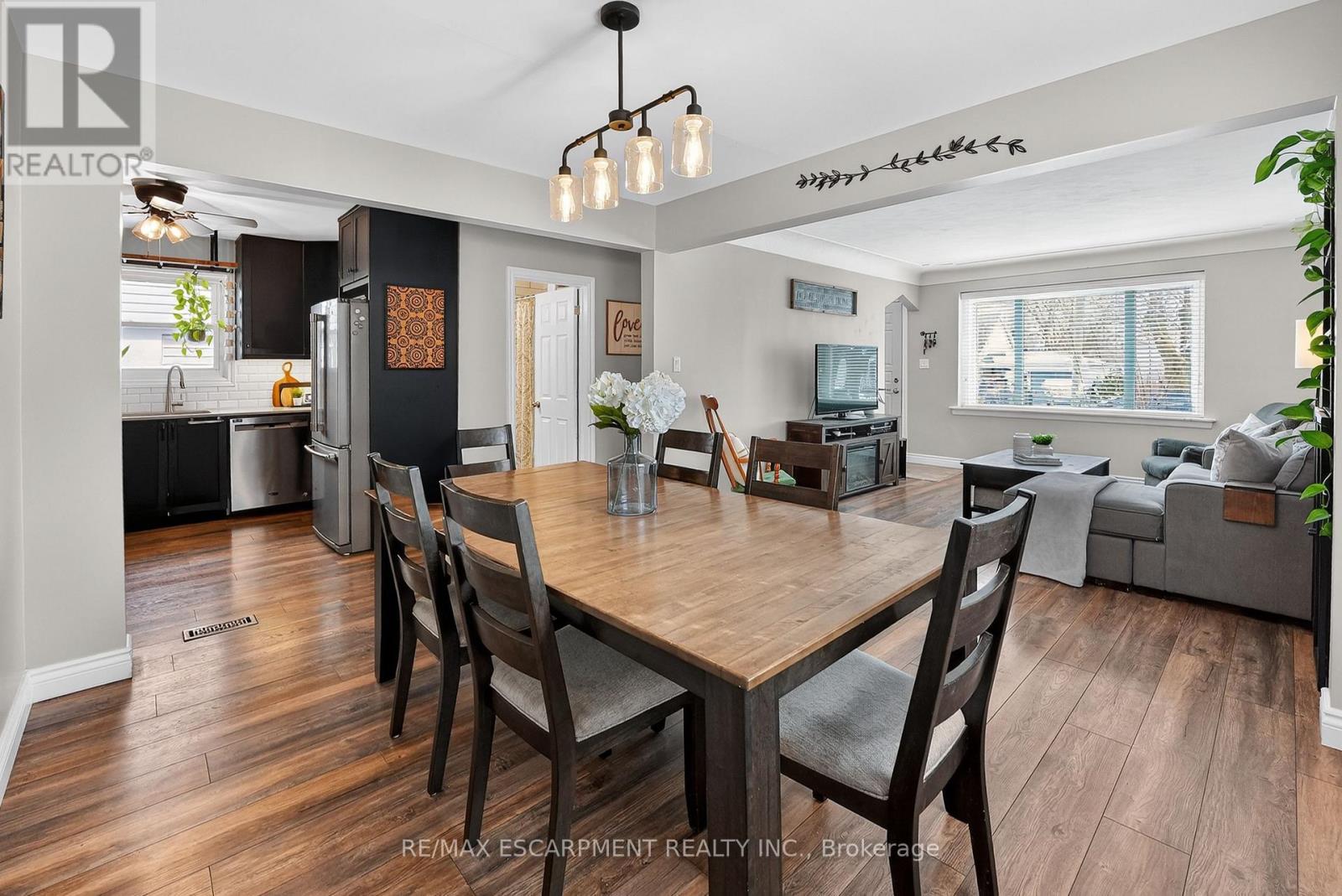 290 East 43rd Street, Hamilton, Ontario  L8T 3C7 - Photo 7 - X12827634