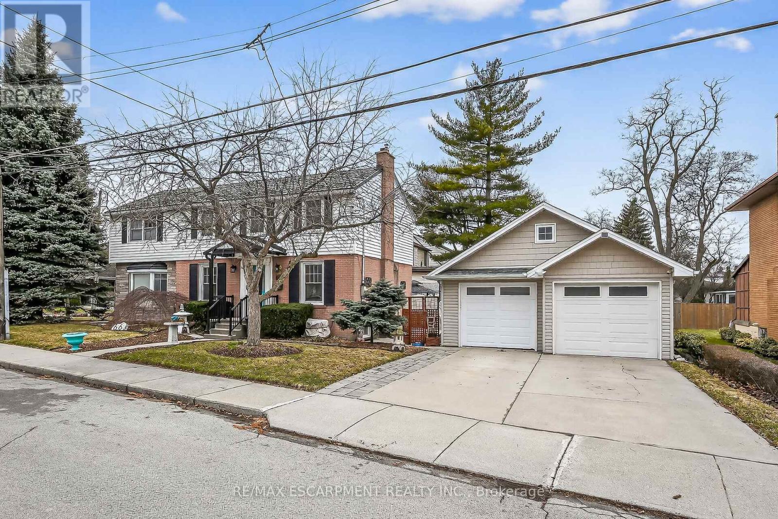 66 Arcade Crescent, Hamilton, Ontario  L9C 3H9 - Photo 2 - X12913982