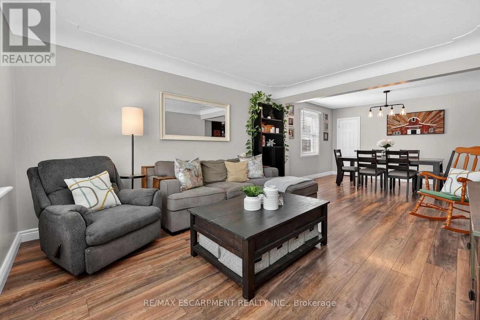 290 East 43rd Street, Hamilton, Ontario  L8T 3C7 - Photo 4 - X12827634