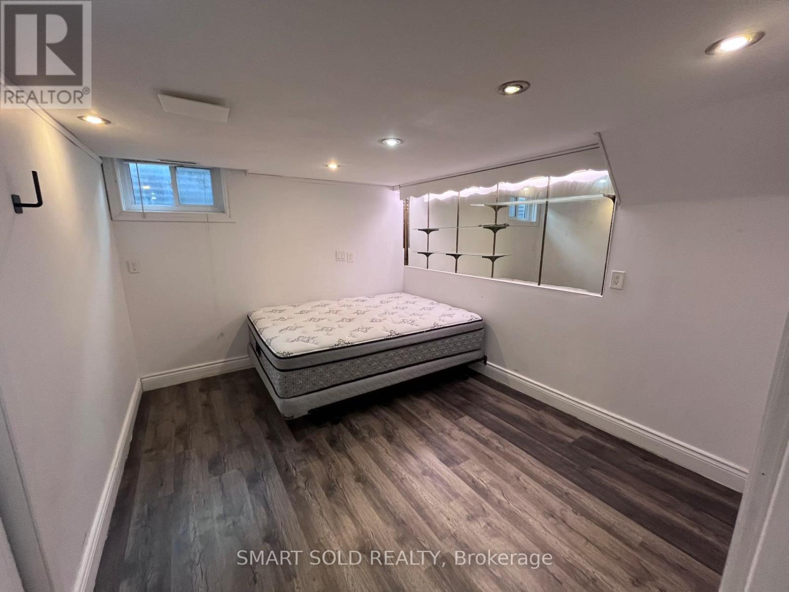 Basement - 1116 Pomona Court, Mississauga (Erindale), Ontario  L5C 1N2 - Photo 10 - W12913998