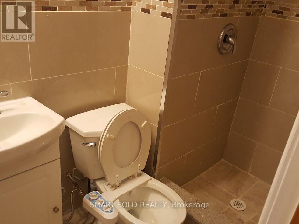 Basement - 1116 Pomona Court, Mississauga (Erindale), Ontario  L5C 1N2 - Photo 11 - W12913998