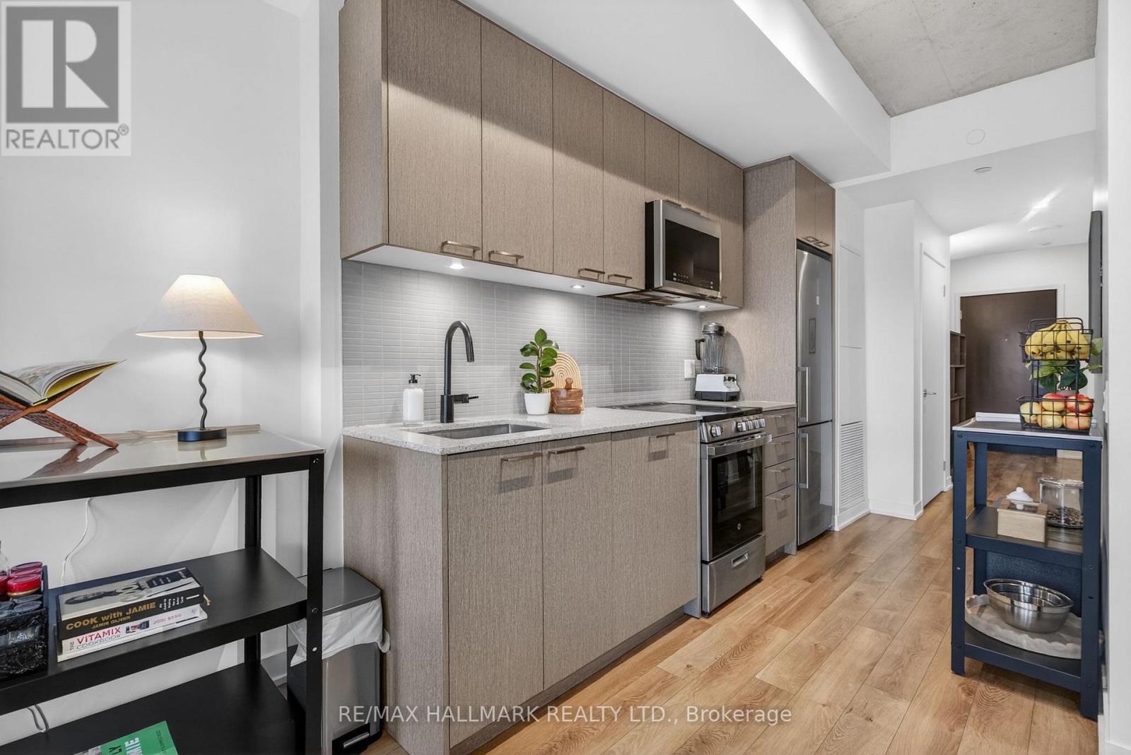 304 - 1808 St. Clair Avenue W, Toronto, Ontario  M6N 0C1 - Photo 4 - W12914046