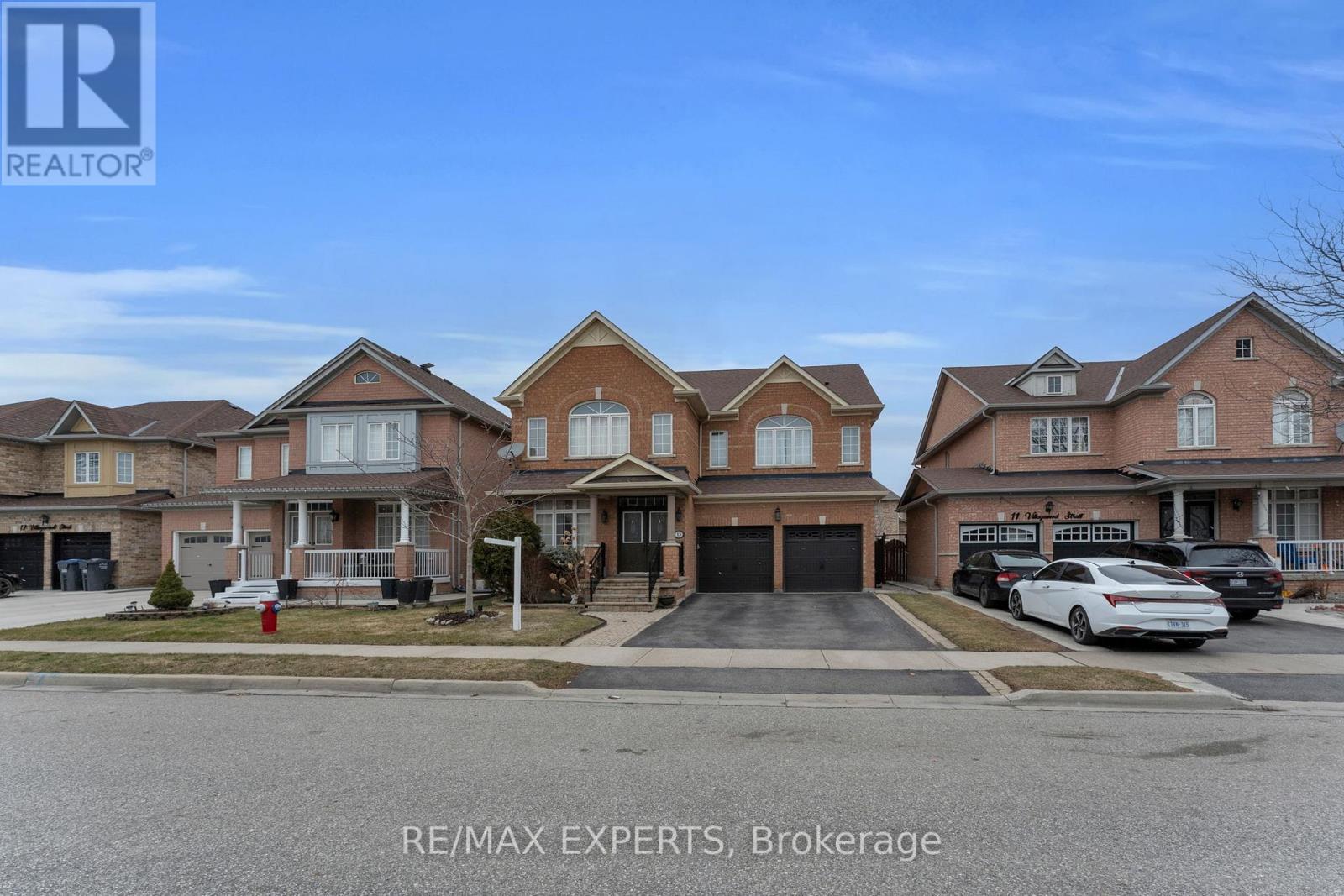 13 Villagewood Street, Brampton (Bram East), Ontario  L6P 2C3 - Photo 2 - W12914064
