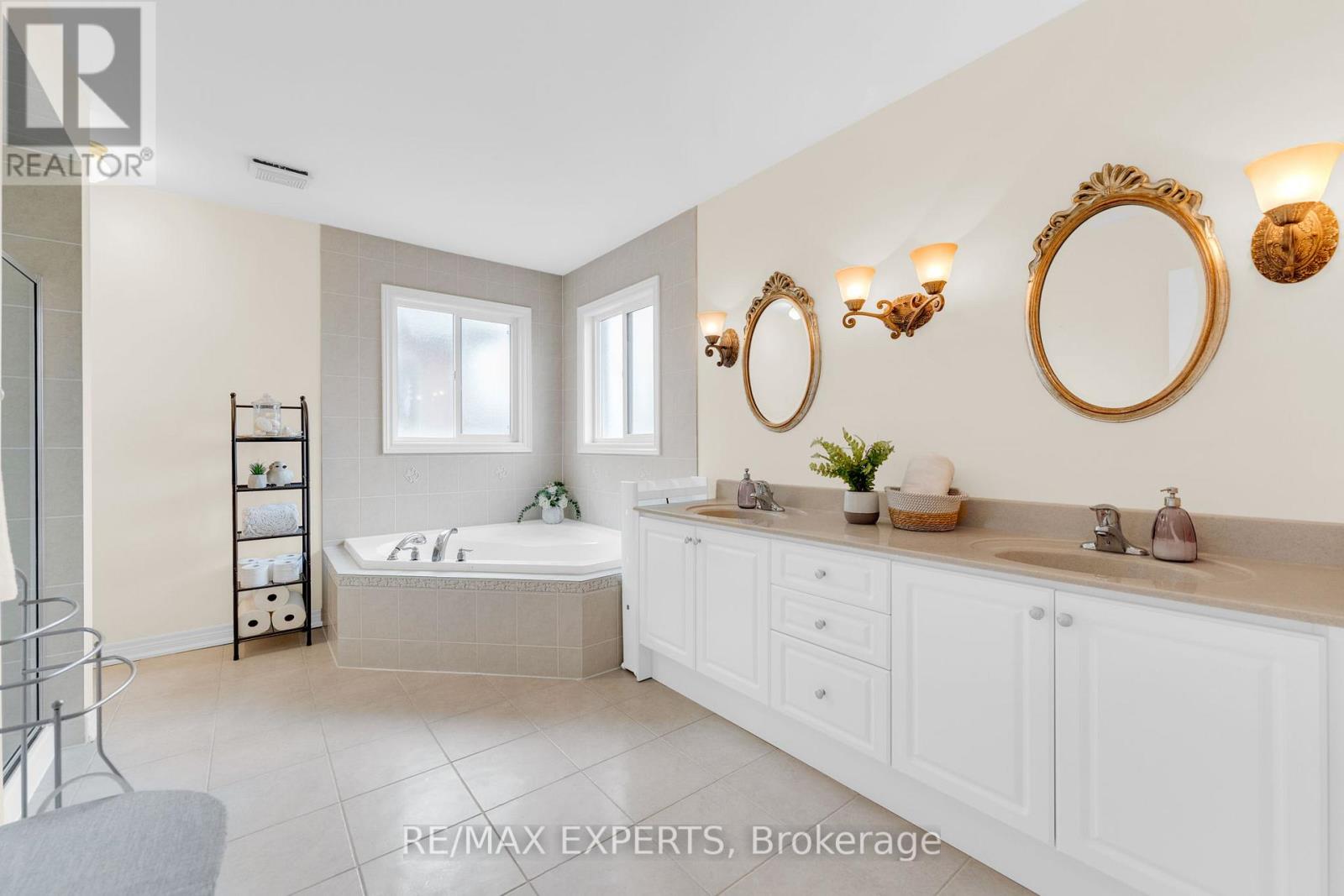 13 Villagewood Street, Brampton (Bram East), Ontario  L6P 2C3 - Photo 27 - W12914064