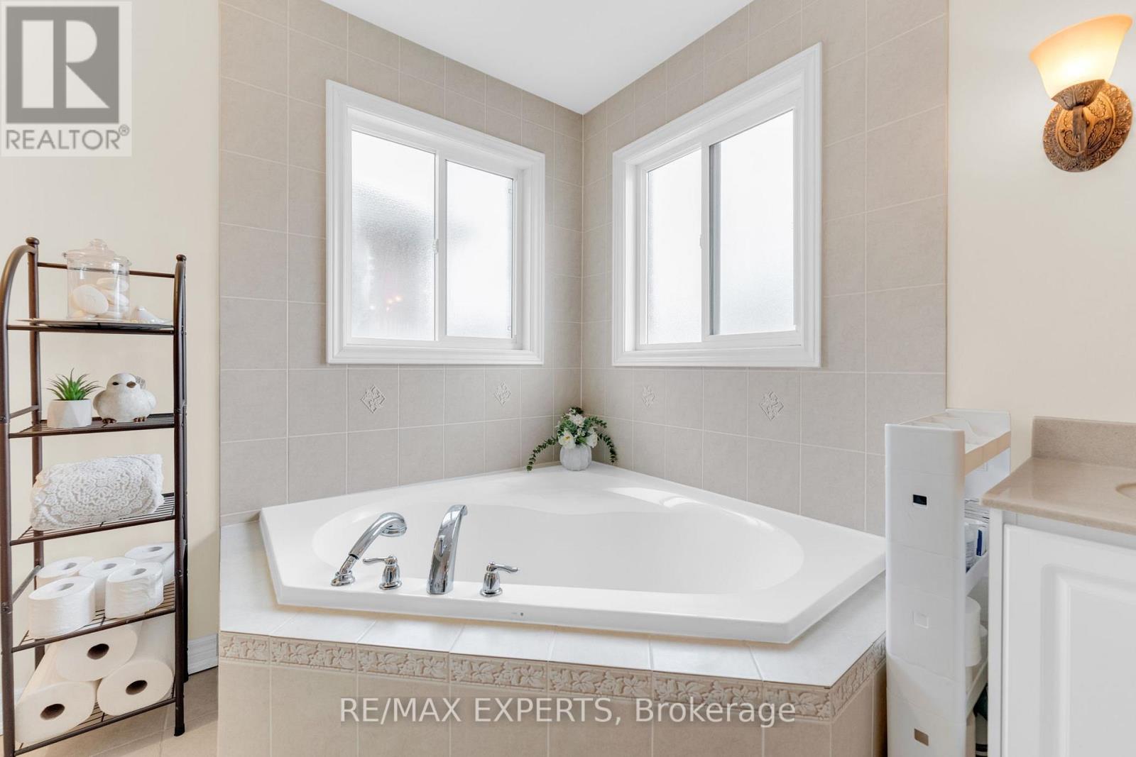 13 Villagewood Street, Brampton (Bram East), Ontario  L6P 2C3 - Photo 30 - W12914064