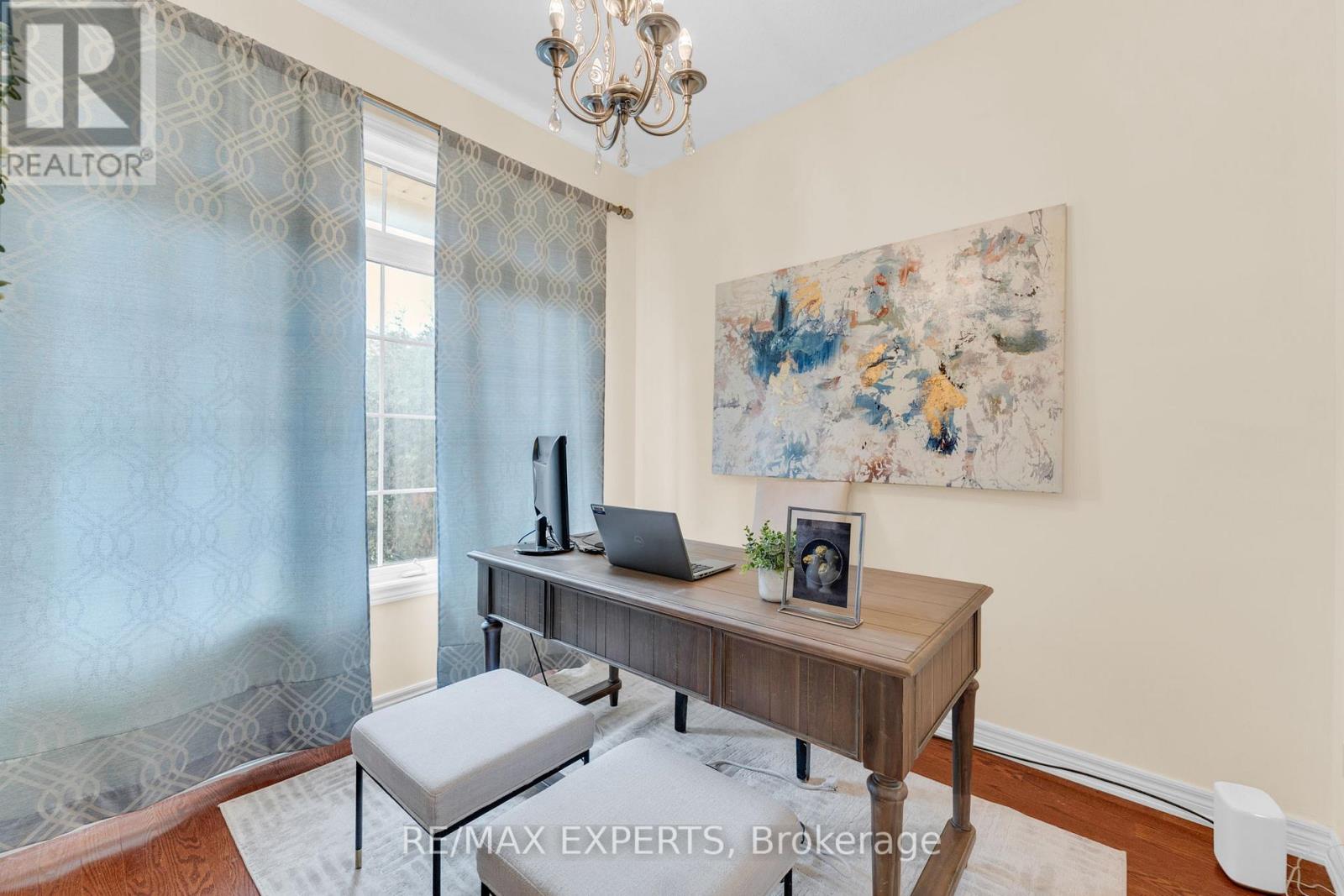 13 Villagewood Street, Brampton (Bram East), Ontario  L6P 2C3 - Photo 6 - W12914064