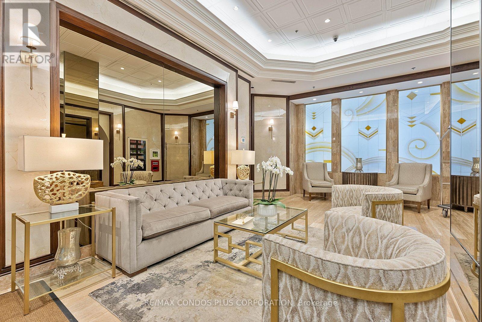 511 - 2045 Lake Shore Boulevard W, Toronto (Mimico), Ontario  M8V 2Z6 - Photo 2 - W12914068