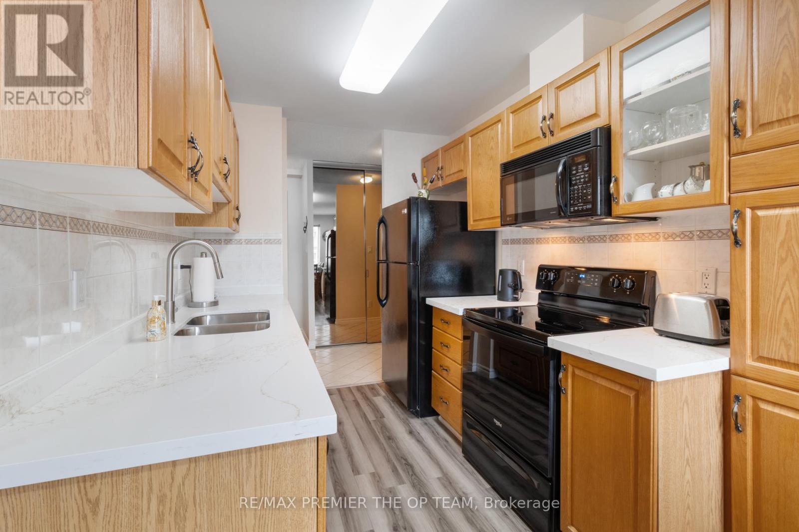 403 - 7 Dayspring Circle, Brampton, Ontario  L6P 1B8 - Photo 25 - W12914144