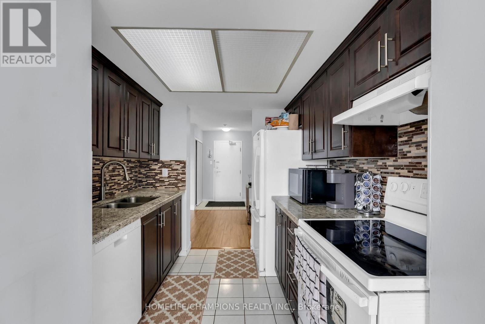 1403 - 5 Rowntree Road, Toronto (Mount Olive-Silverstone-Jamestown), Ontario  M9V 5G9 - Photo 20 - W12914156