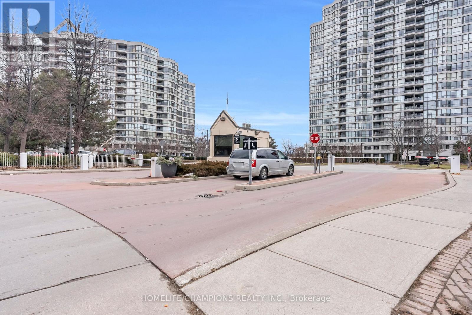 1403 - 5 Rowntree Road, Toronto (Mount Olive-Silverstone-Jamestown), Ontario  M9V 5G9 - Photo 4 - W12914156