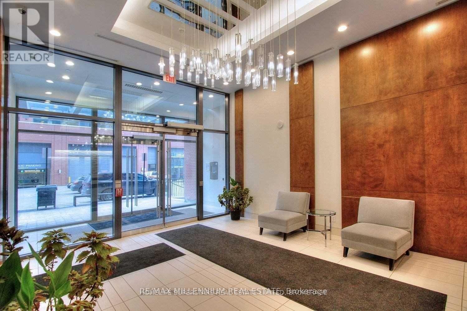 Ph04 - 2212 Lake Shore Boulevard W, Toronto (Mimico), Ontario  M8V 1A4 - Photo 3 - W12914198