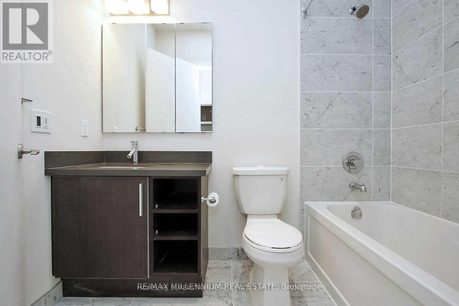 Ph04 - 2212 Lake Shore Boulevard W, Toronto (Mimico), Ontario  M8V 1A4 - Photo 8 - W12914198