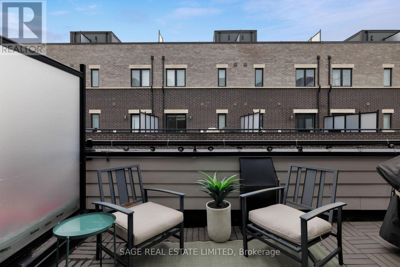 427 Royal York Road, Toronto, Ontario  M8Y 2R8 - Photo 12 - W12914264