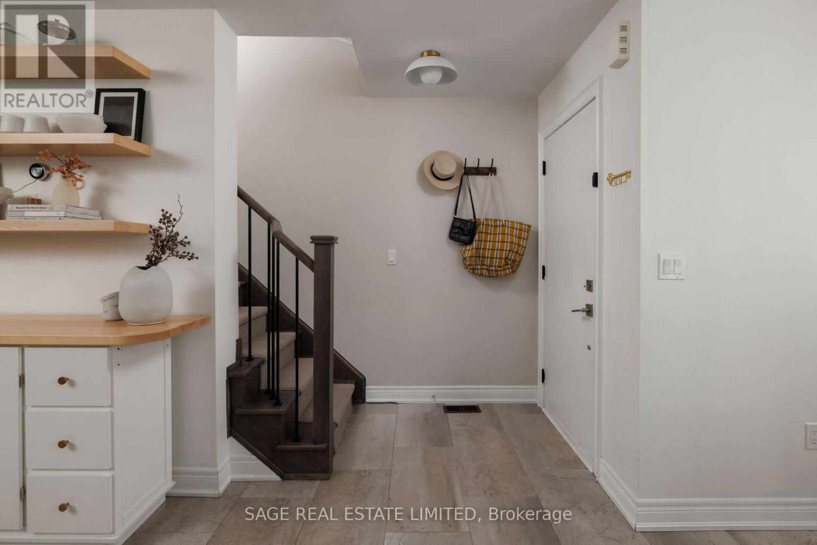 427 Royal York Road, Toronto, Ontario  M8Y 2R8 - Photo 2 - W12914264