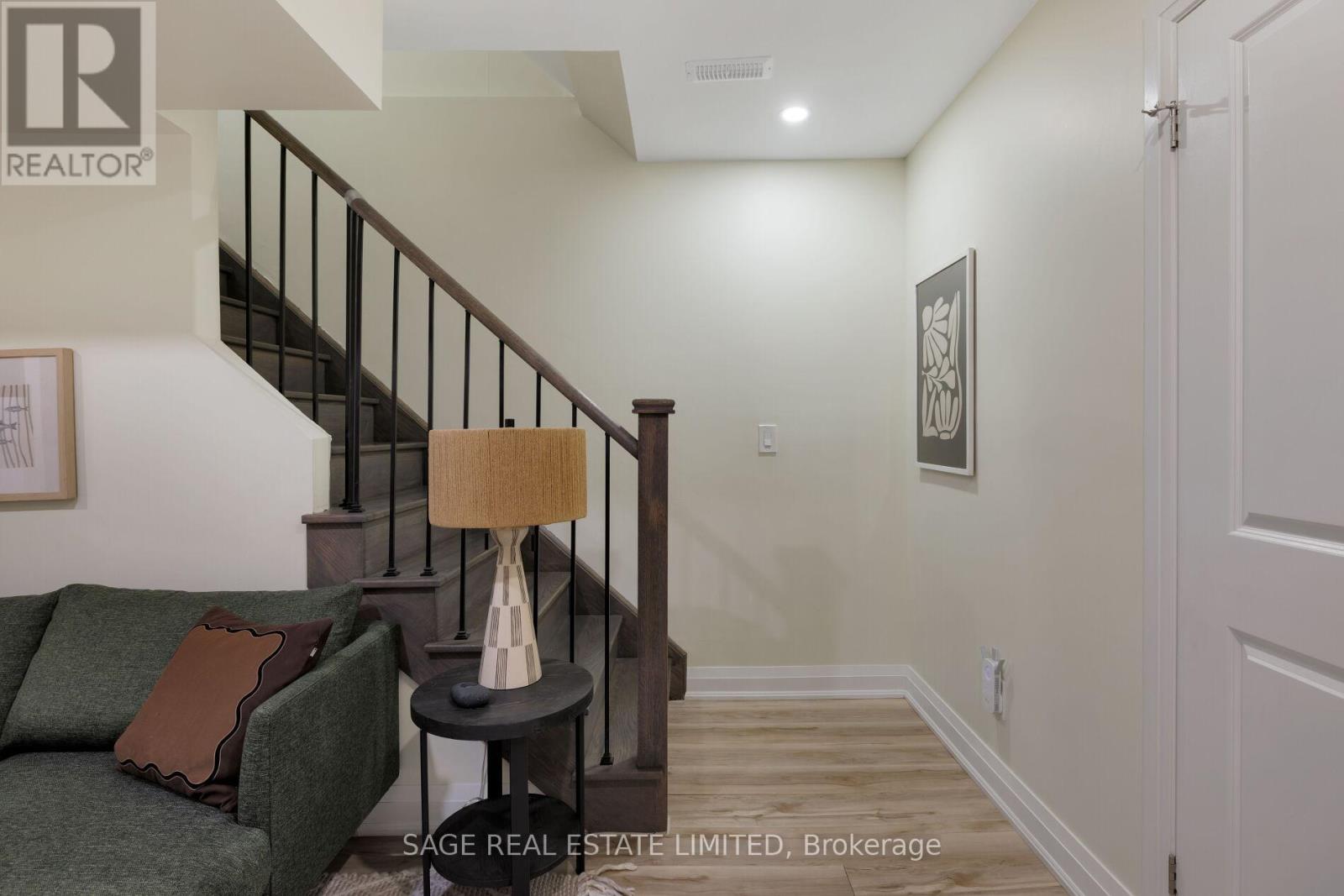 427 Royal York Road, Toronto, Ontario  M8Y 2R8 - Photo 30 - W12914264