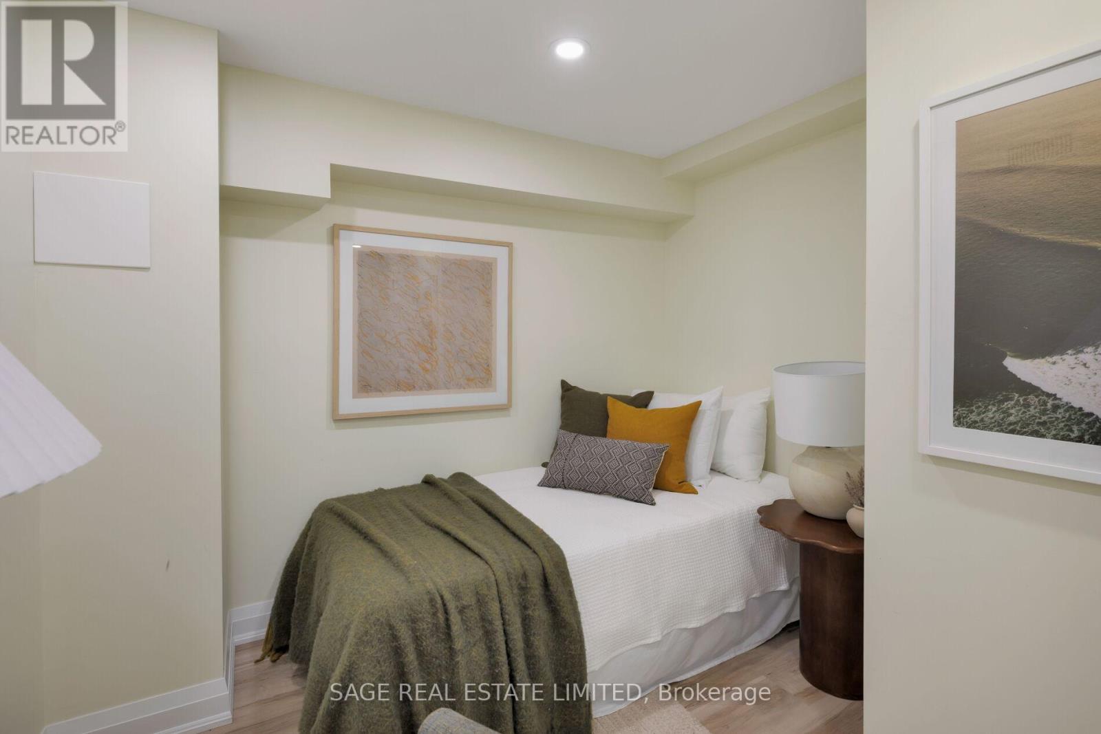 427 Royal York Road, Toronto, Ontario  M8Y 2R8 - Photo 36 - W12914264