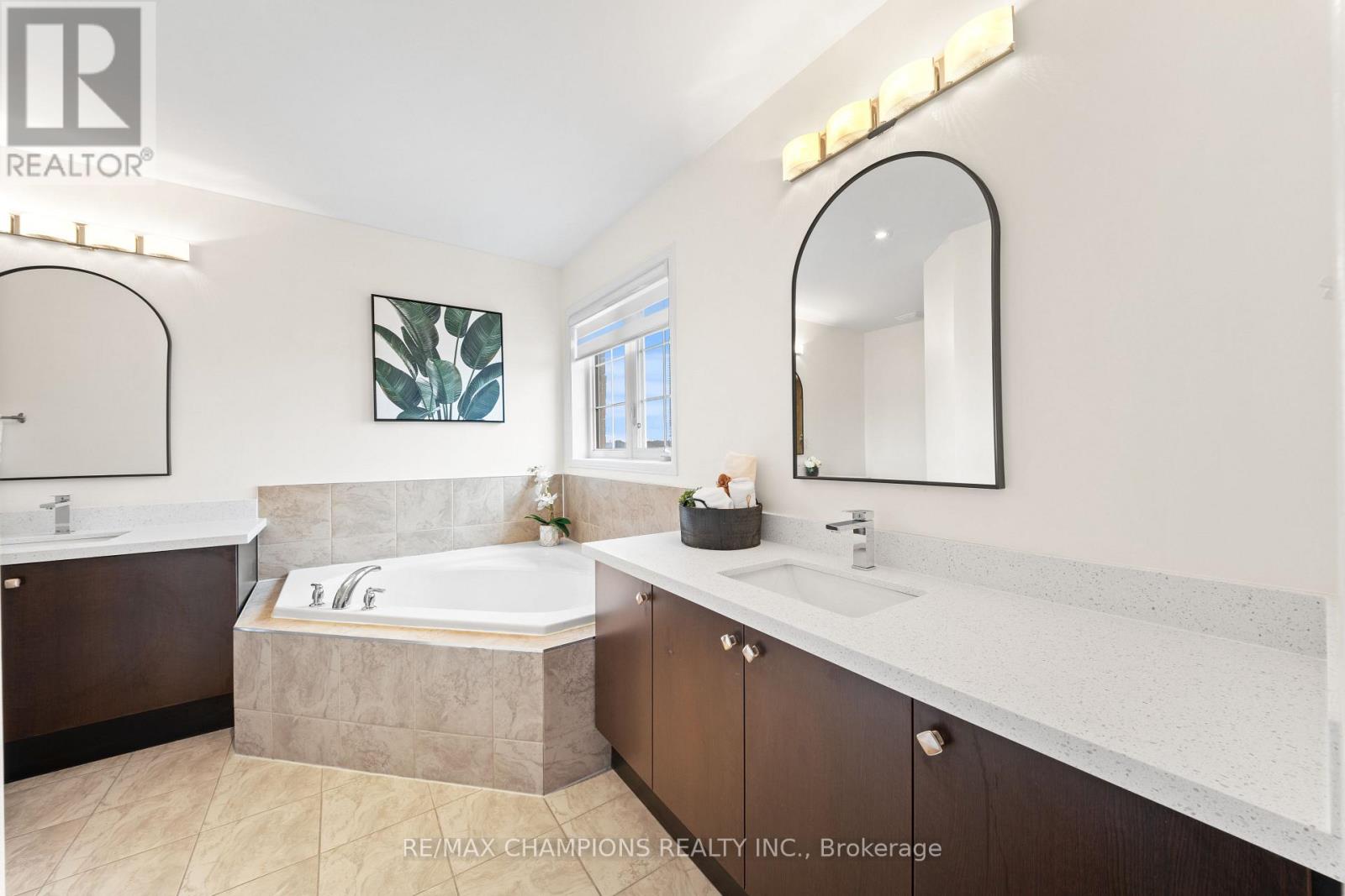 42 Abbotsbury Drive, Brampton (Credit Valley), Ontario  L6X 0S3 - Photo 21 - W12914332