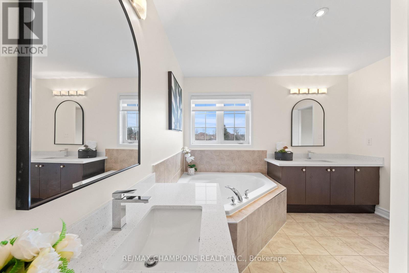 42 Abbotsbury Drive, Brampton (Credit Valley), Ontario  L6X 0S3 - Photo 22 - W12914332