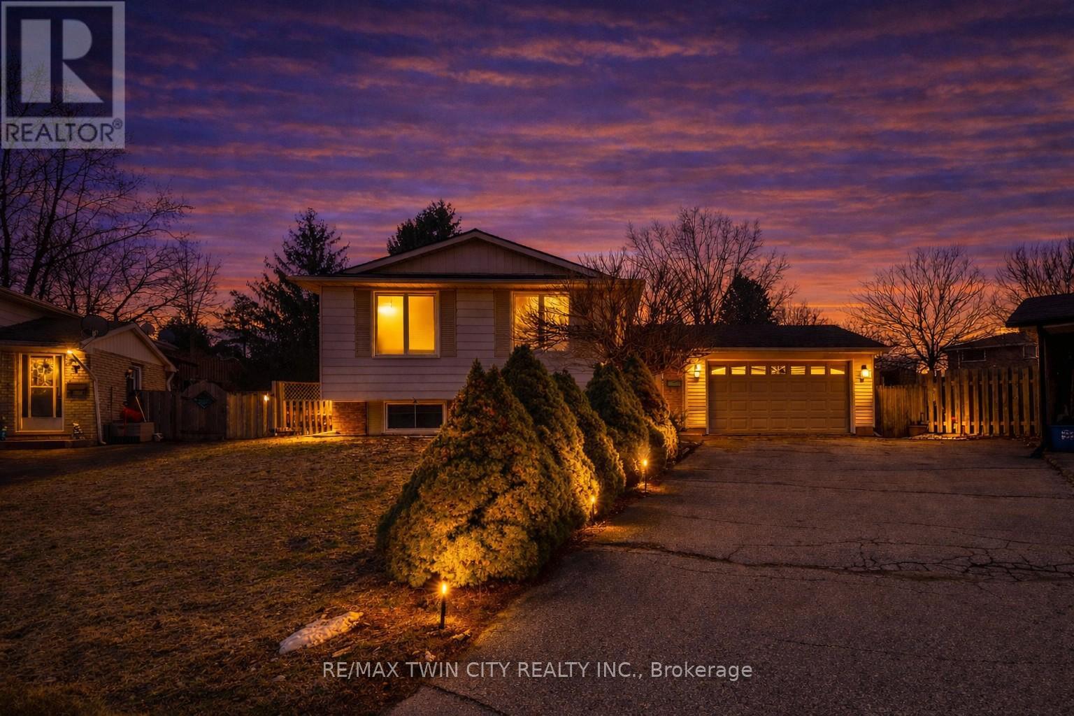 14 THISTLEDOWN DRIVE, Brantford, Ontario