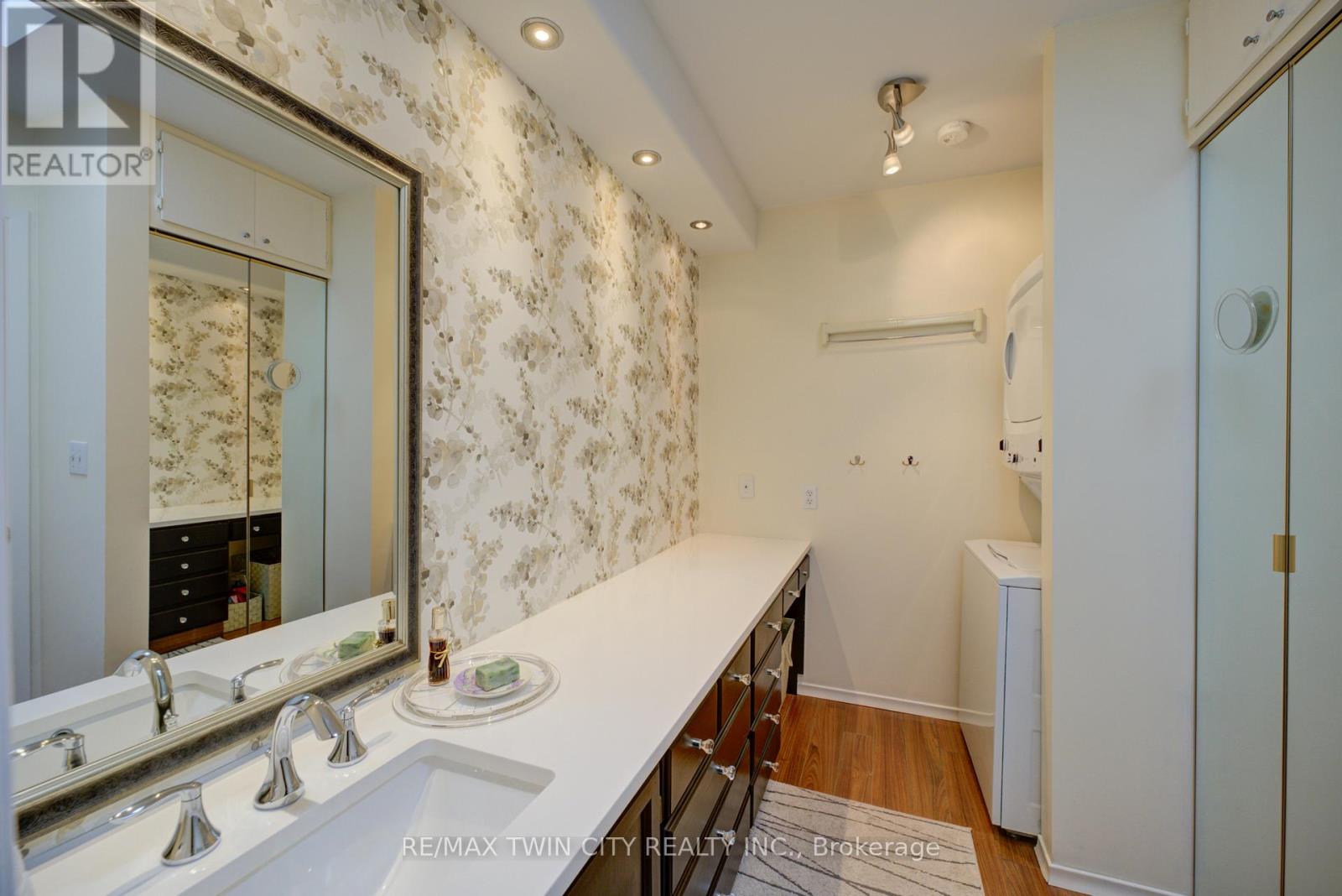 9 Summerhayes Crescent, Brantford, Ontario  N3R 5H9 - Photo 23 - X12914030