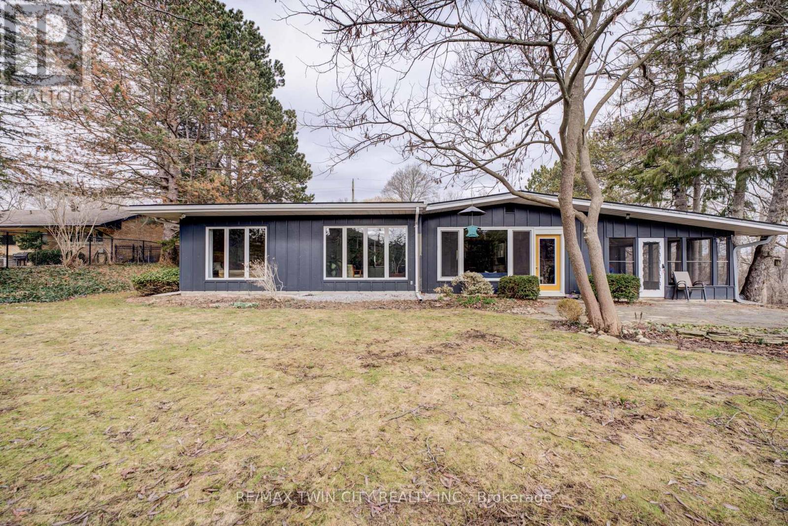 9 Summerhayes Crescent, Brantford, Ontario  N3R 5H9 - Photo 37 - X12914030