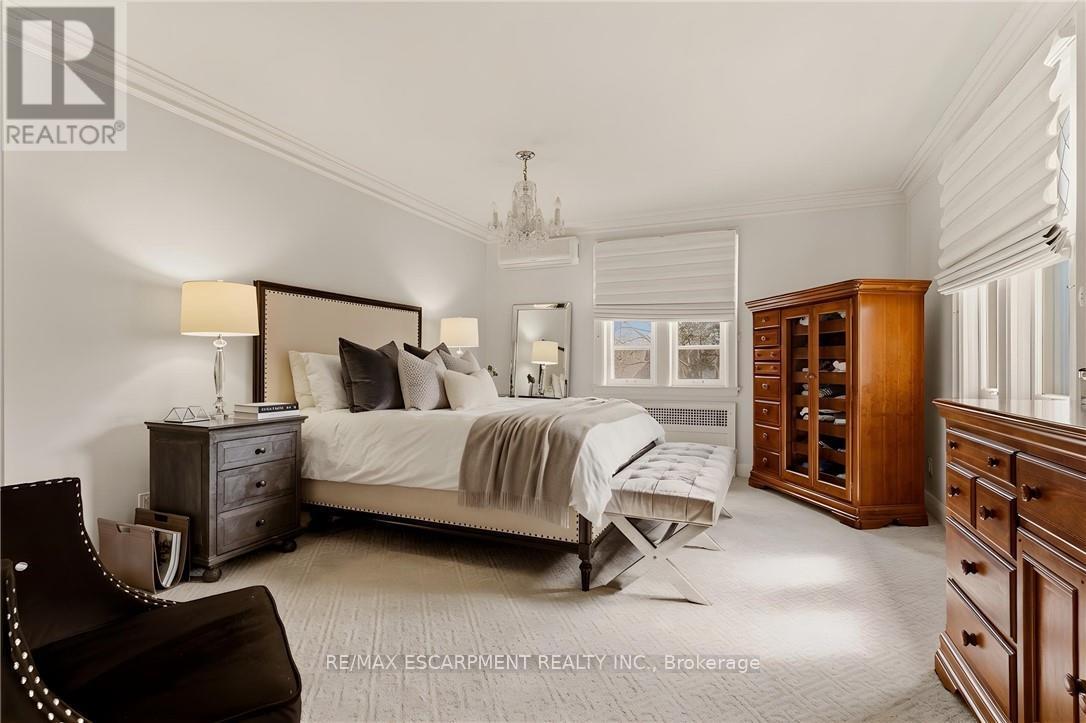 74 Oak Knoll Drive, Hamilton, Ontario  L8S 4C4 - Photo 31 - X12914060