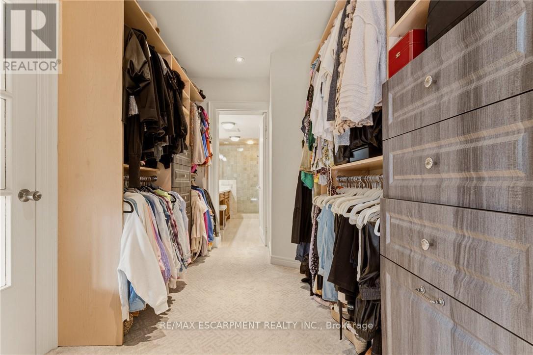 74 Oak Knoll Drive, Hamilton, Ontario  L8S 4C4 - Photo 32 - X12914060