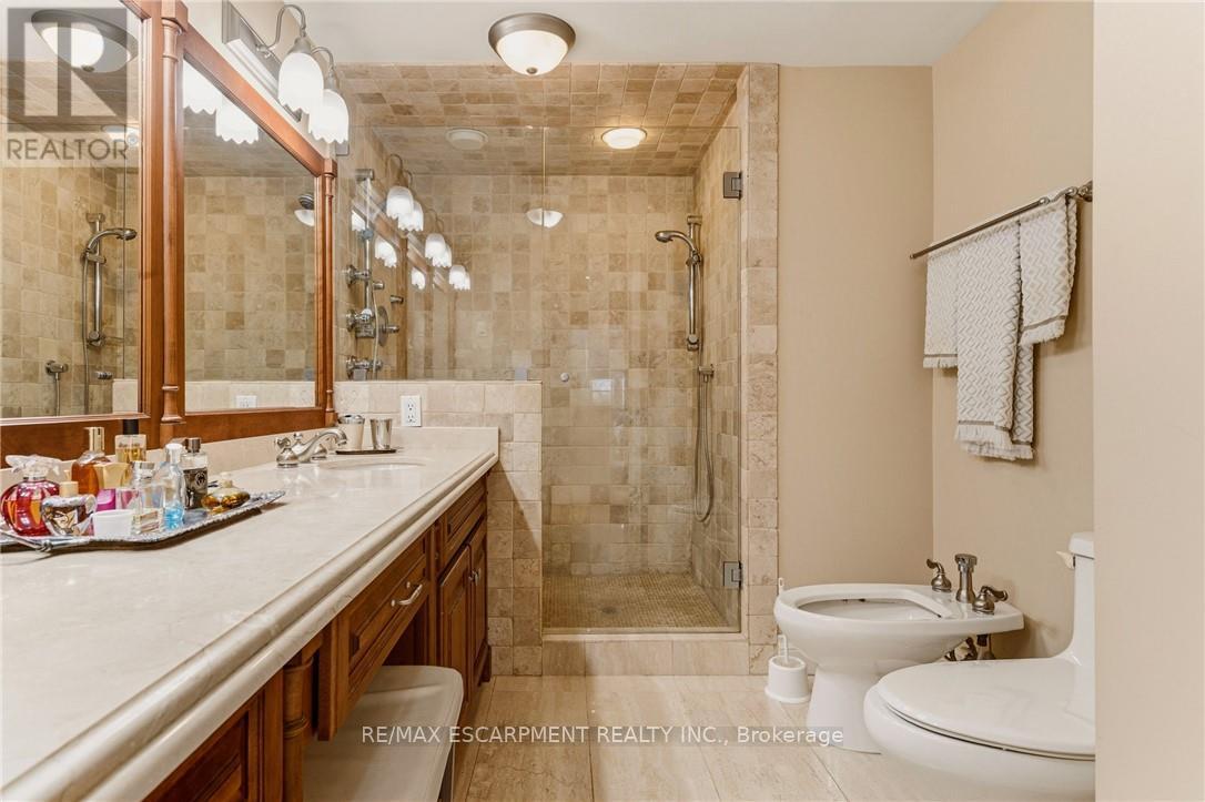 74 Oak Knoll Drive, Hamilton, Ontario  L8S 4C4 - Photo 33 - X12914060