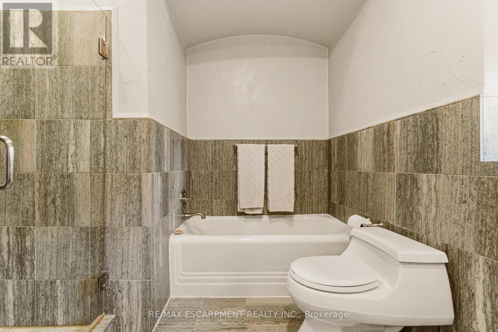 74 Oak Knoll Drive, Hamilton, Ontario  L8S 4C4 - Photo 36 - X12914060