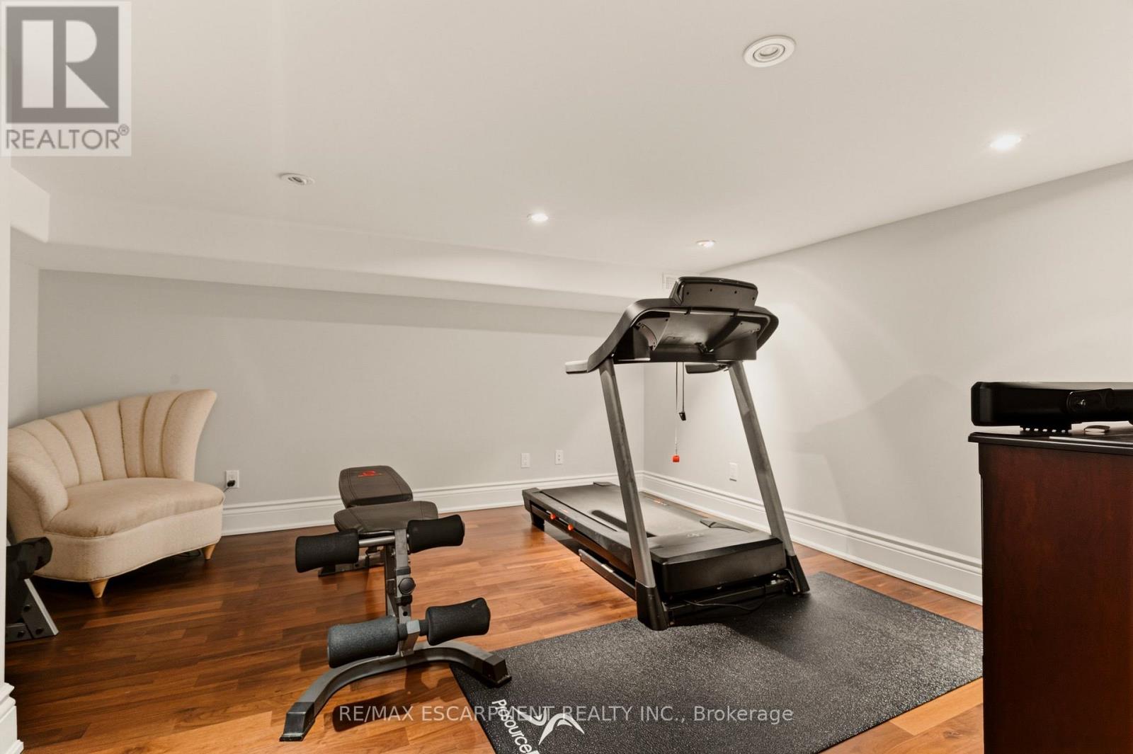 74 Oak Knoll Drive, Hamilton, Ontario  L8S 4C4 - Photo 45 - X12914060