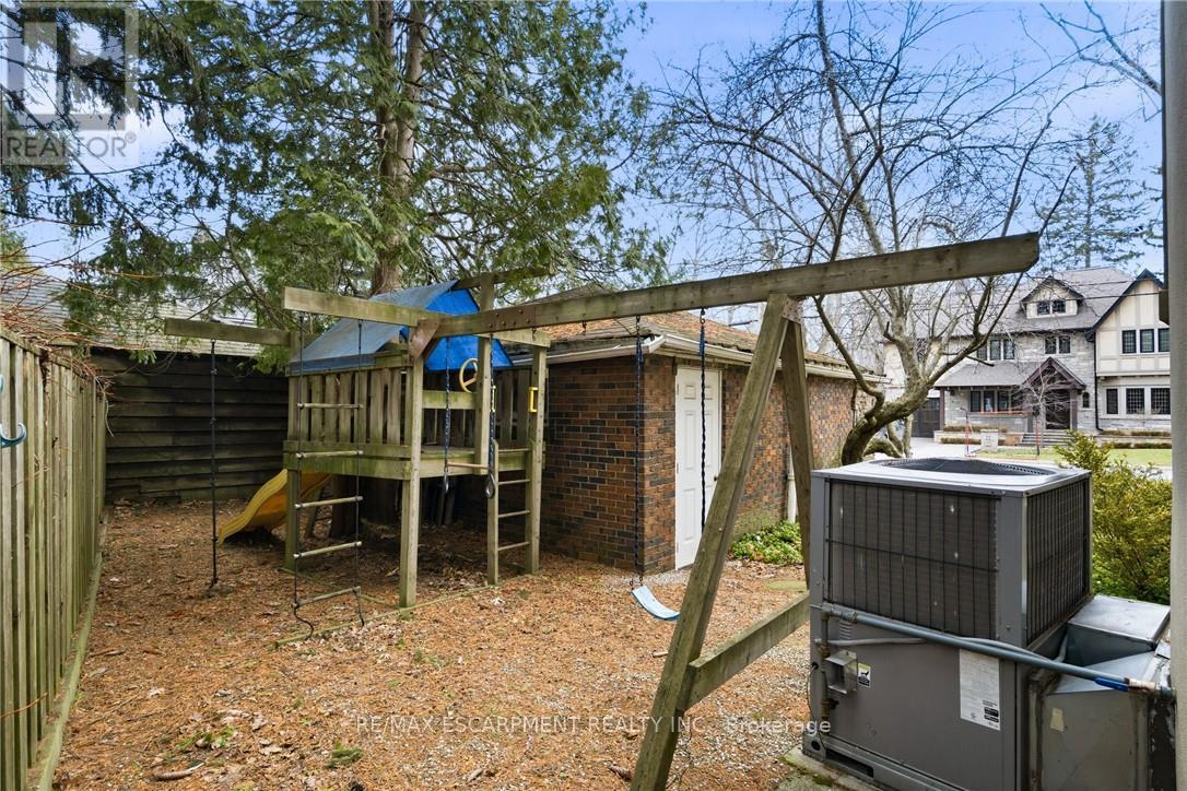 74 Oak Knoll Drive, Hamilton, Ontario  L8S 4C4 - Photo 49 - X12914060