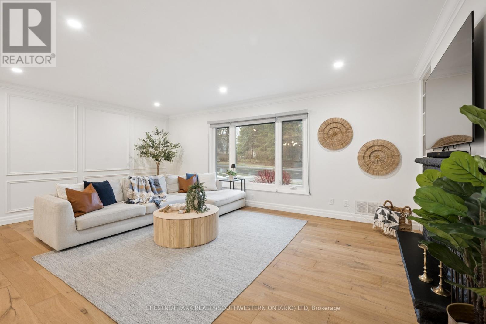 757 Westmount Road W, Kitchener, Ontario  N2M 1S3 - Photo 12 - X12914104