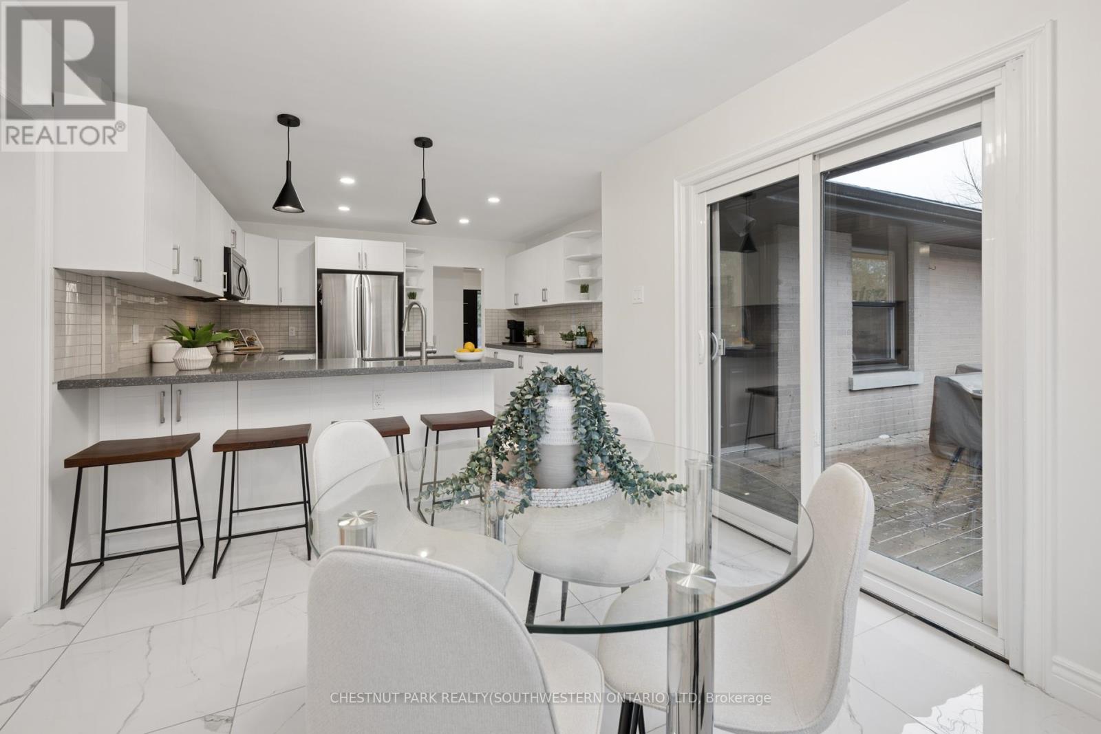 757 Westmount Road W, Kitchener, Ontario  N2M 1S3 - Photo 23 - X12914104