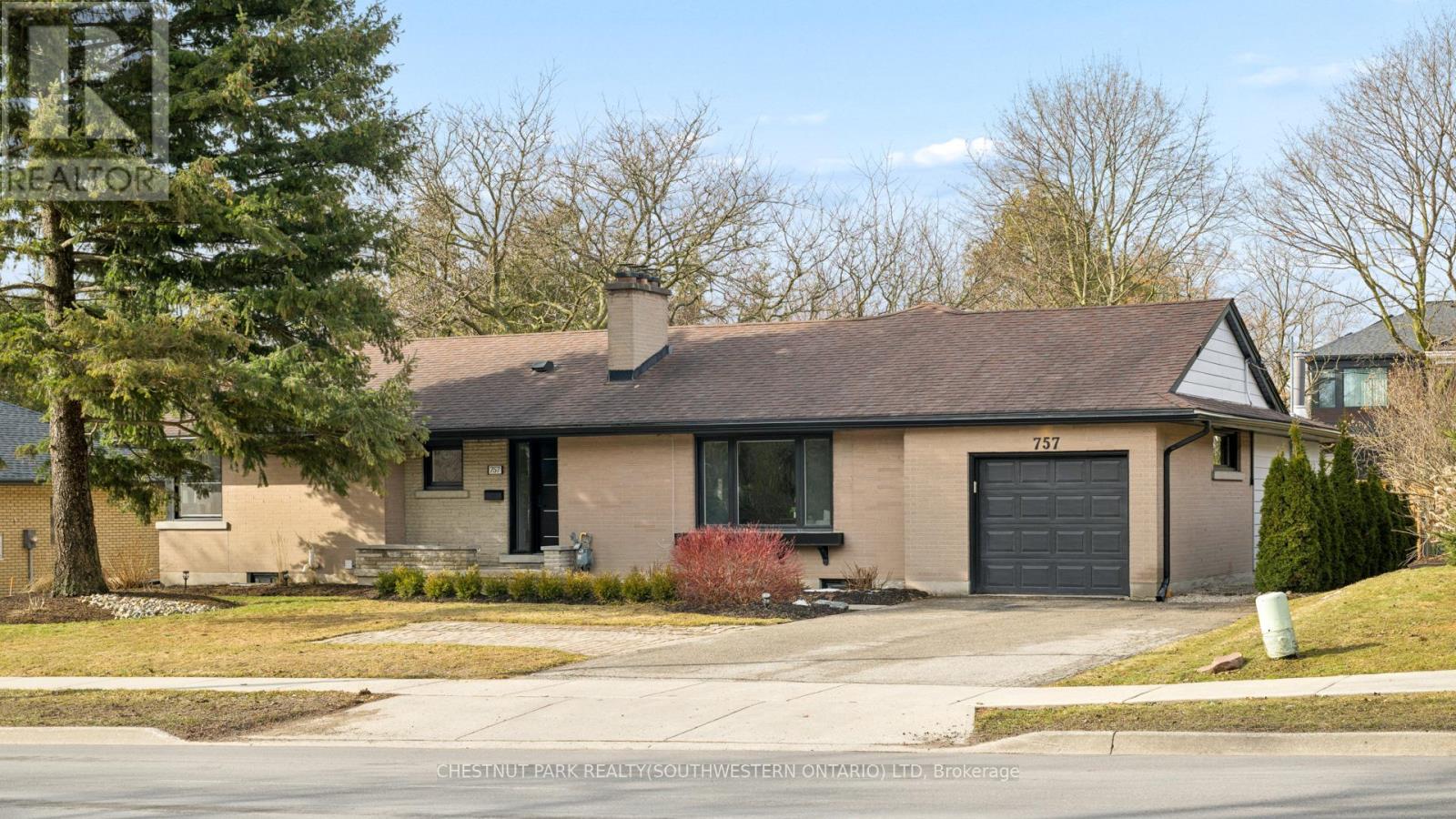 757 Westmount Road W, Kitchener, Ontario  N2M 1S3 - Photo 5 - X12914104