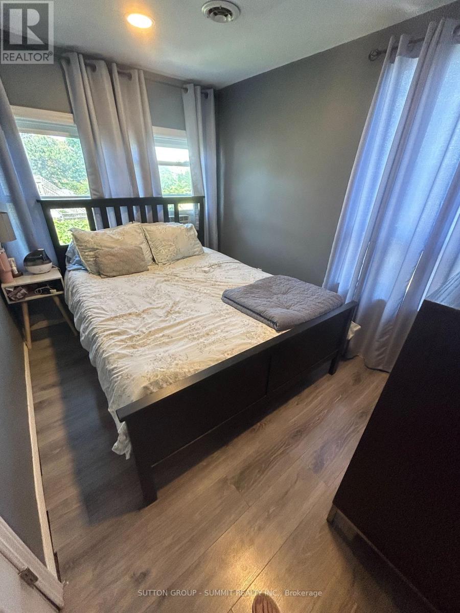 8 St Matthews Avenue, Hamilton (Beasley), Ontario  L8L 5P3 - Photo 12 - X12914124