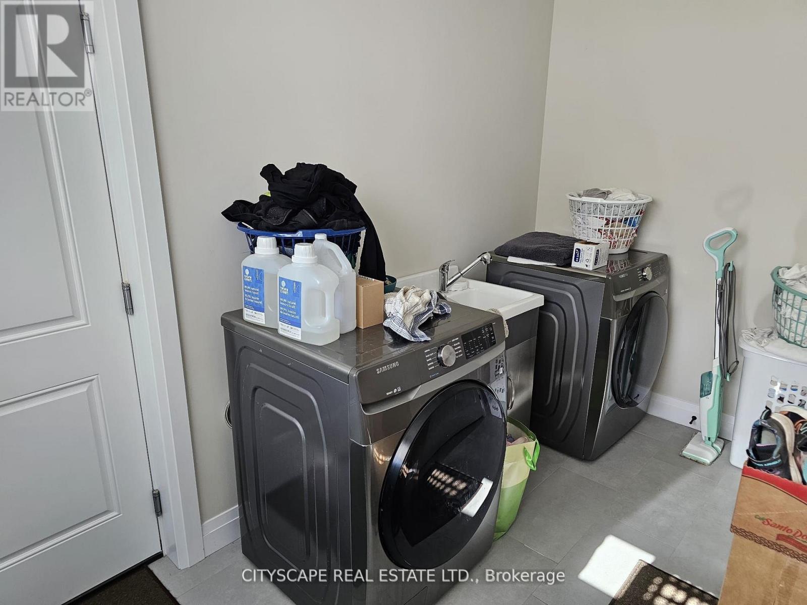 274 Bell Street, Ingersoll (Ingersoll - North), Ontario  M5C 2P3 - Photo 12 - X12914136