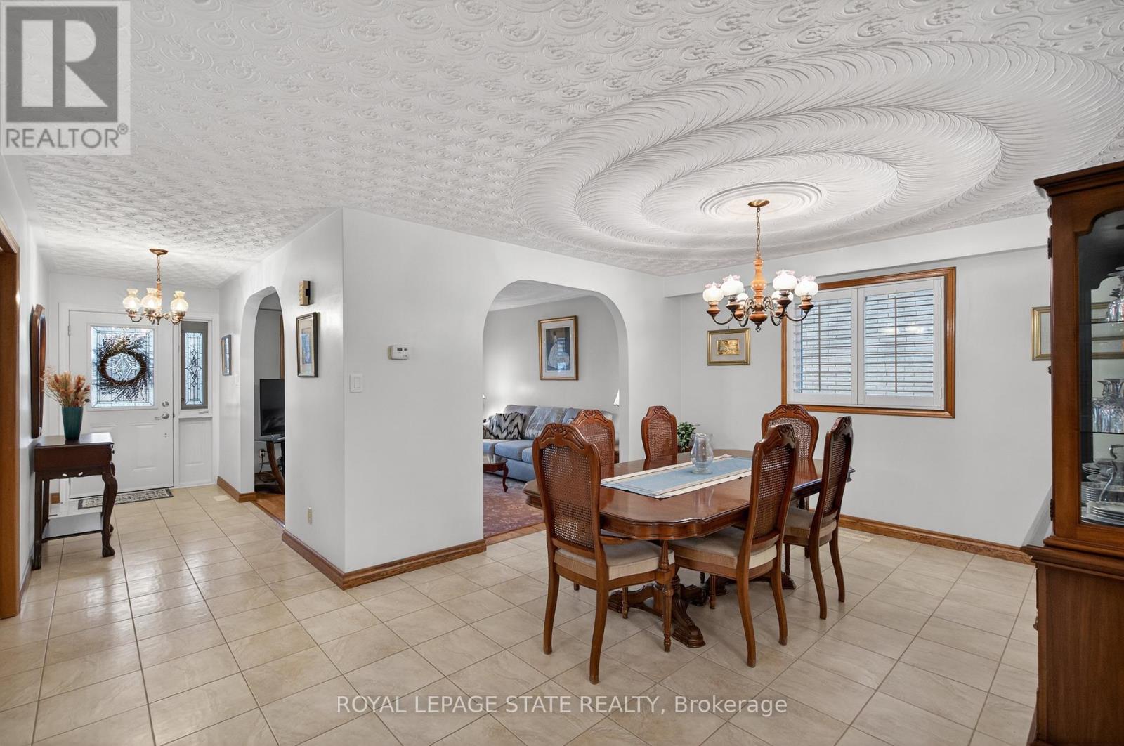 71 Ellington Avenue, Hamilton (Stoney Creek), Ontario  L8E 3T5 - Photo 13 - X12914174