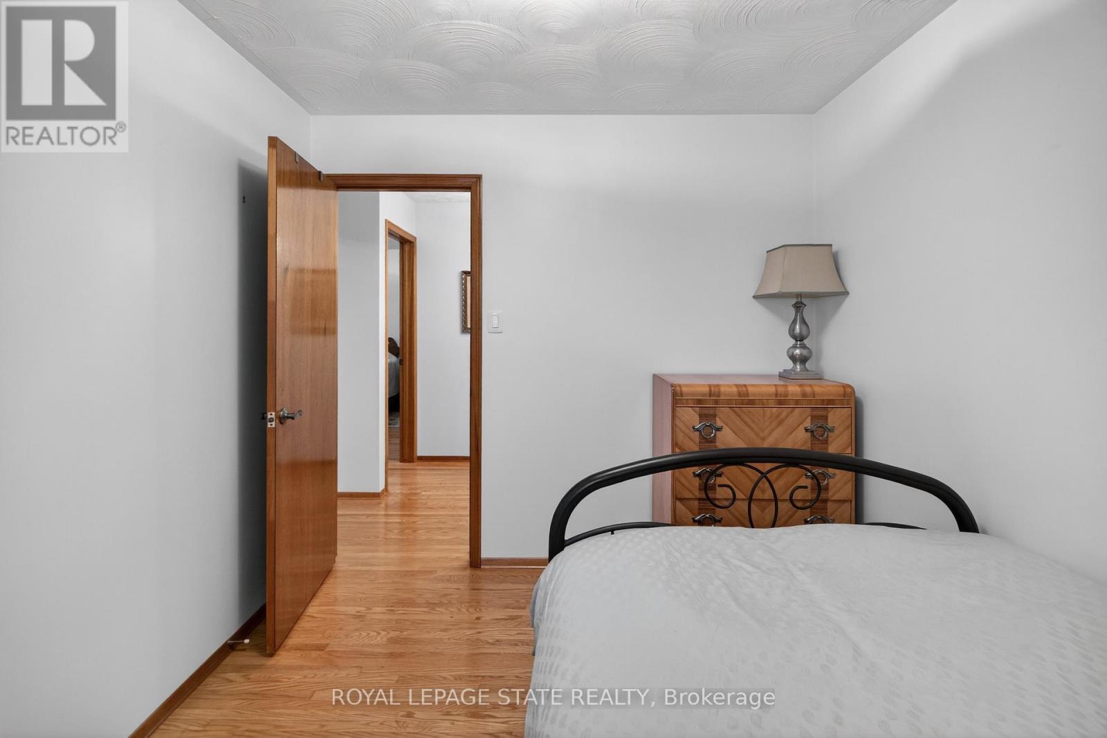 71 Ellington Avenue, Hamilton (Stoney Creek), Ontario  L8E 3T5 - Photo 24 - X12914174