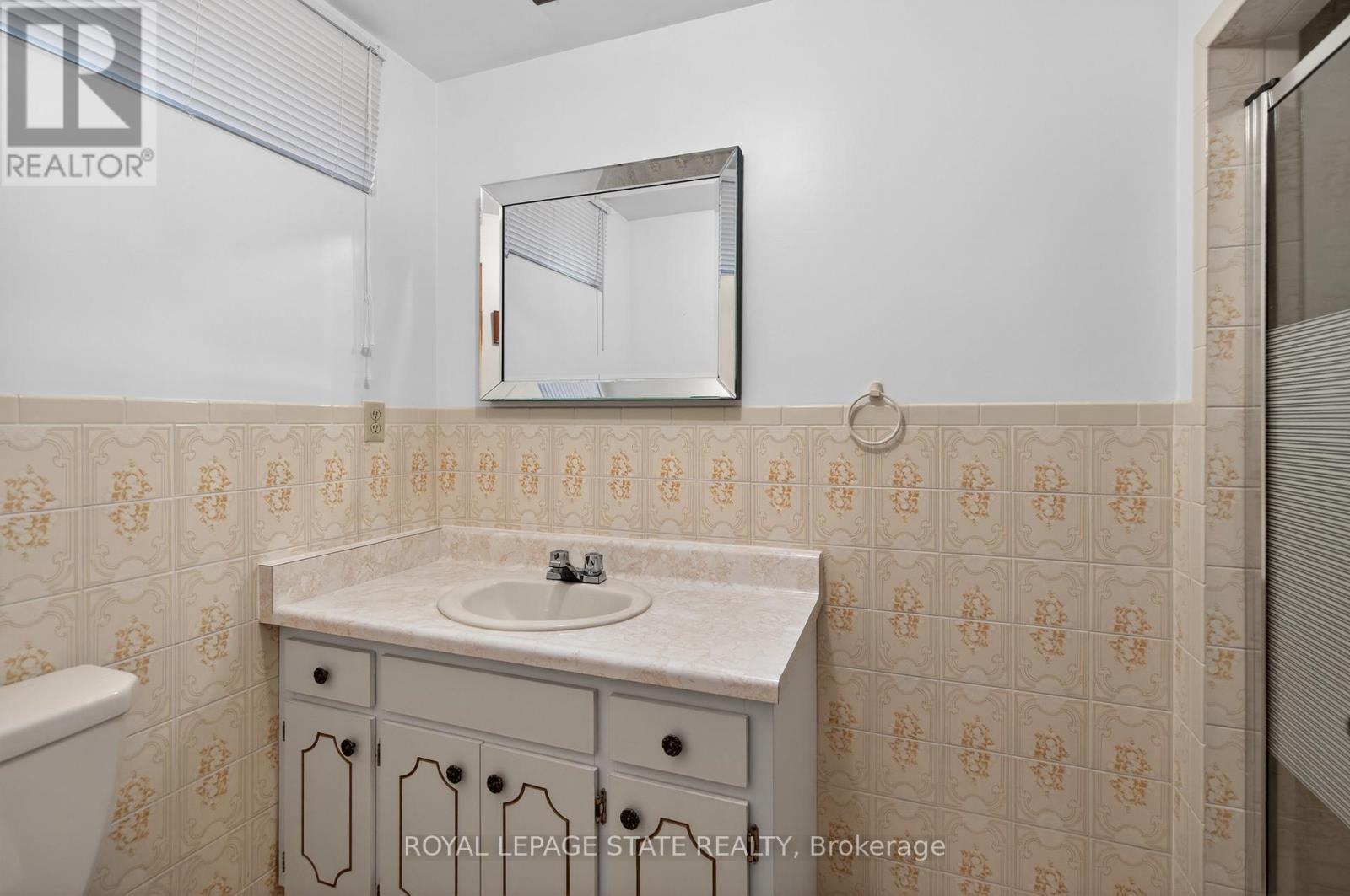 71 Ellington Avenue, Hamilton (Stoney Creek), Ontario  L8E 3T5 - Photo 33 - X12914174