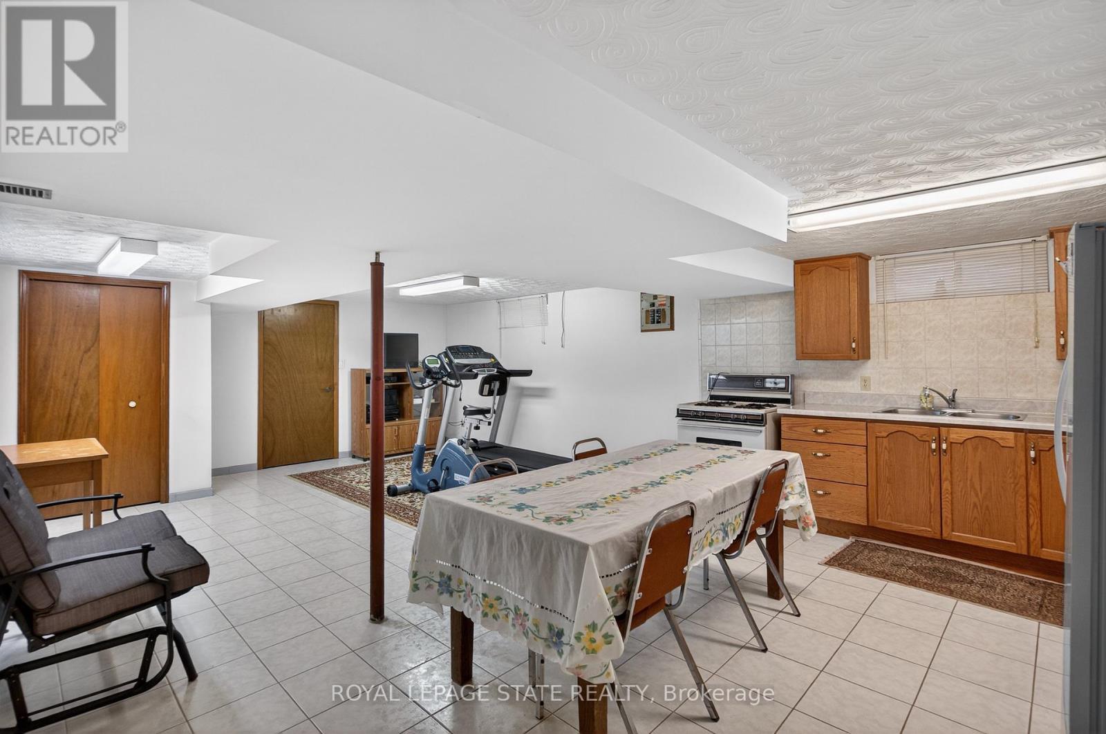 71 Ellington Avenue, Hamilton (Stoney Creek), Ontario  L8E 3T5 - Photo 34 - X12914174