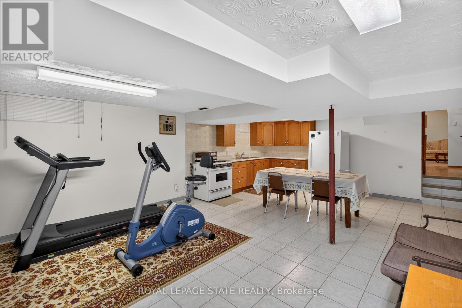 71 Ellington Avenue, Hamilton (Stoney Creek), Ontario  L8E 3T5 - Photo 35 - X12914174