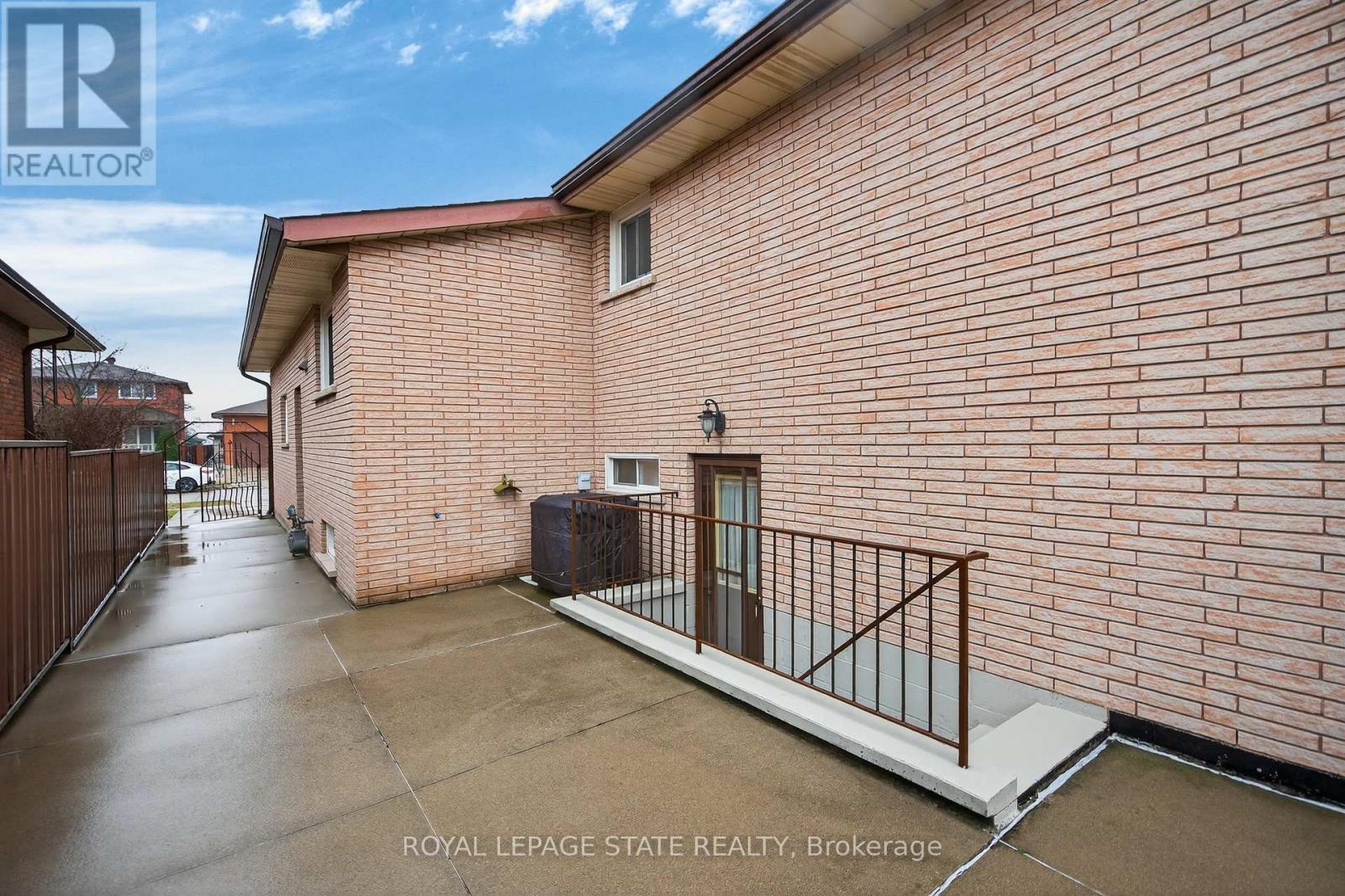 71 Ellington Avenue, Hamilton (Stoney Creek), Ontario  L8E 3T5 - Photo 40 - X12914174